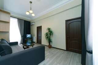 Апартаменты Апартаменты на Бесарабке Киев Апартаменты с 2 спальнями и балконом - ул. Софиевская, 1-5