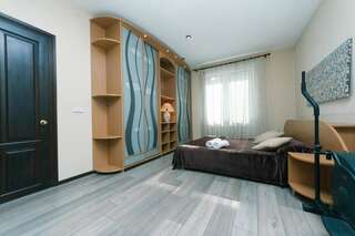 Апартаменты Апартаменты на Бесарабке Киев Апартаменты с 3 спальнями — Бульвар Леси Украинки, 8-7