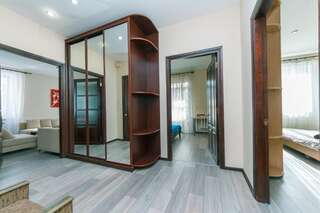 Апартаменты Апартаменты на Бесарабке Киев Апартаменты с 3 спальнями — Бульвар Леси Украинки, 8-12