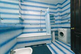 Апартаменты Апартаменты на Бесарабке Киев Апартаменты с 3 спальнями — Бульвар Леси Украинки, 8-17